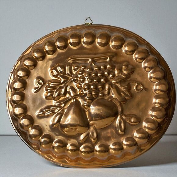Vintage Large  Copper Mold Oval  Tin Lined Jelly or Pudding Fruit  13” x 12" - Picture 1 of 9